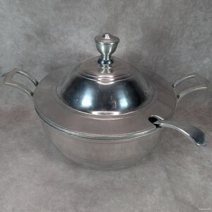 Vintage Wilton Armetale Pewter Plough Tavern Soup Tureen with Lid & Ladle 2.5 QT